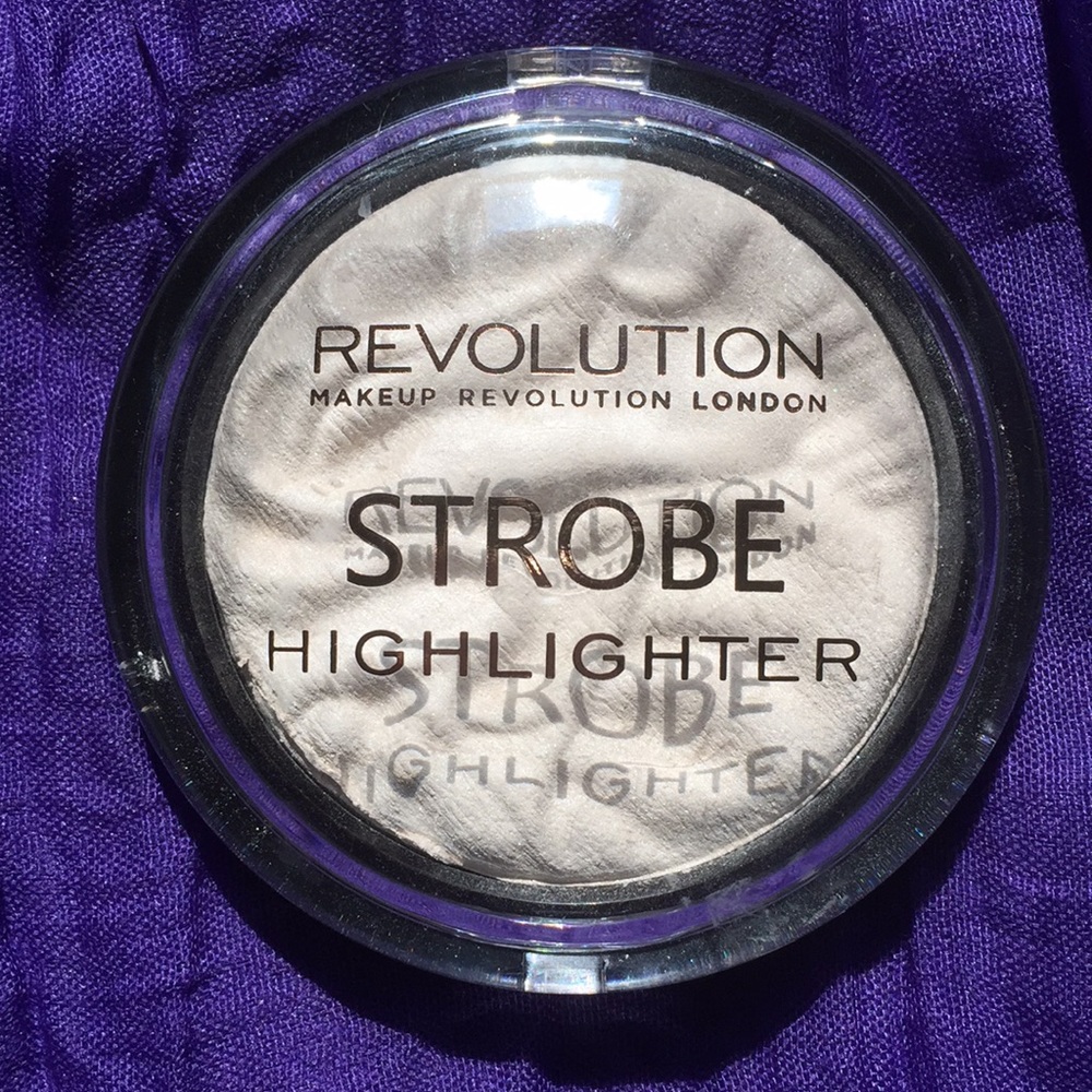 Makeup Revolution Strobe Highlighter